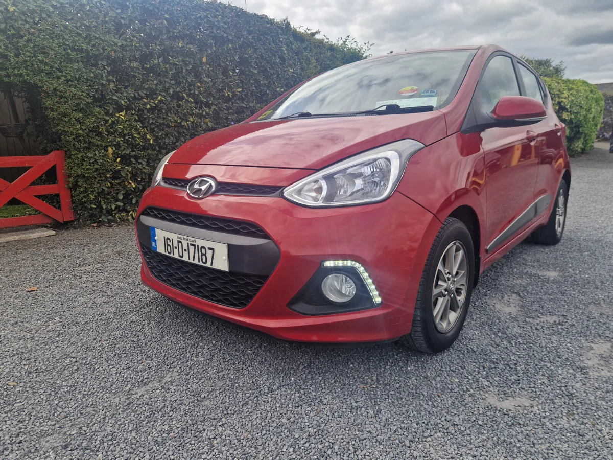 Hyundai i10 Deluxe 2016 - Image 2