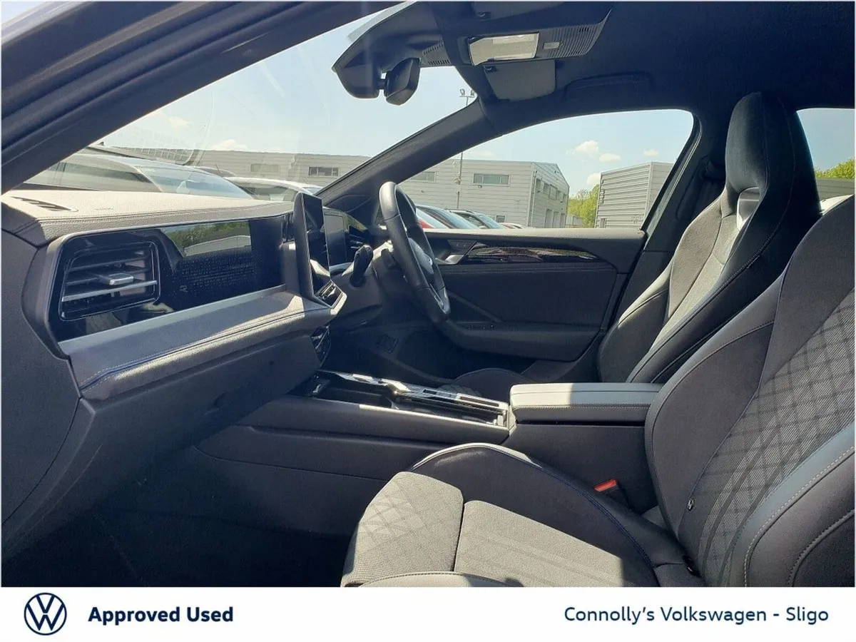 Volkswagen Passat ESTATE RLINE 1.5TSI PHEV 204HP A - Image 4