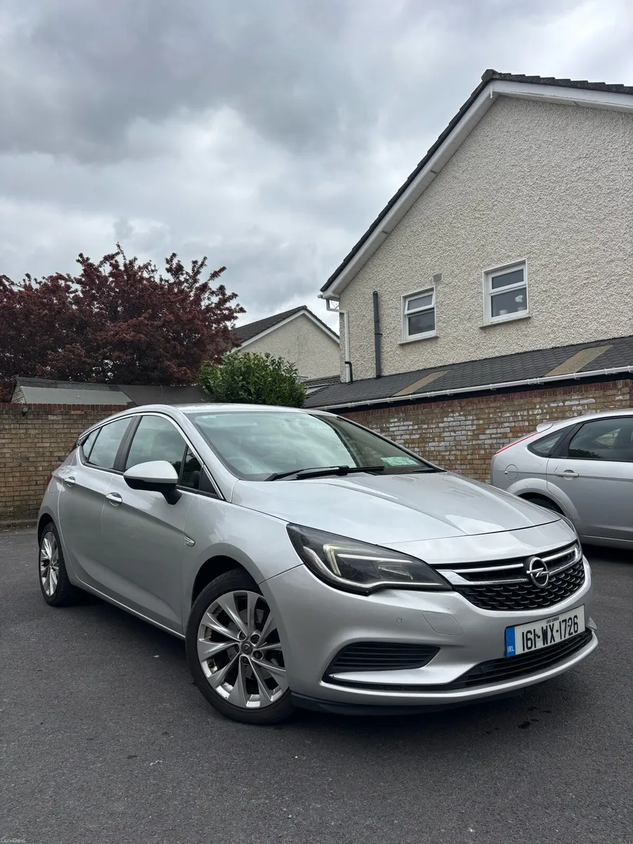 Opel Astra 1.6 Cdti Automatic - Image 1