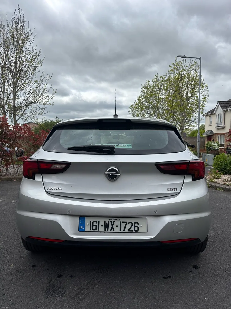 Opel Astra 1.6 Cdti Automatic - Image 4