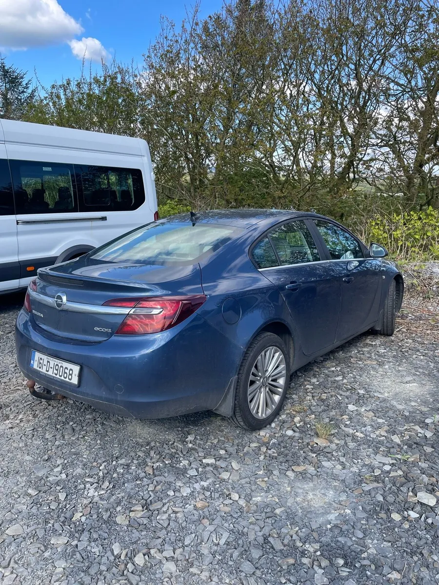 Opel Insignia 2016 1.6 d manual 270000km - Image 4