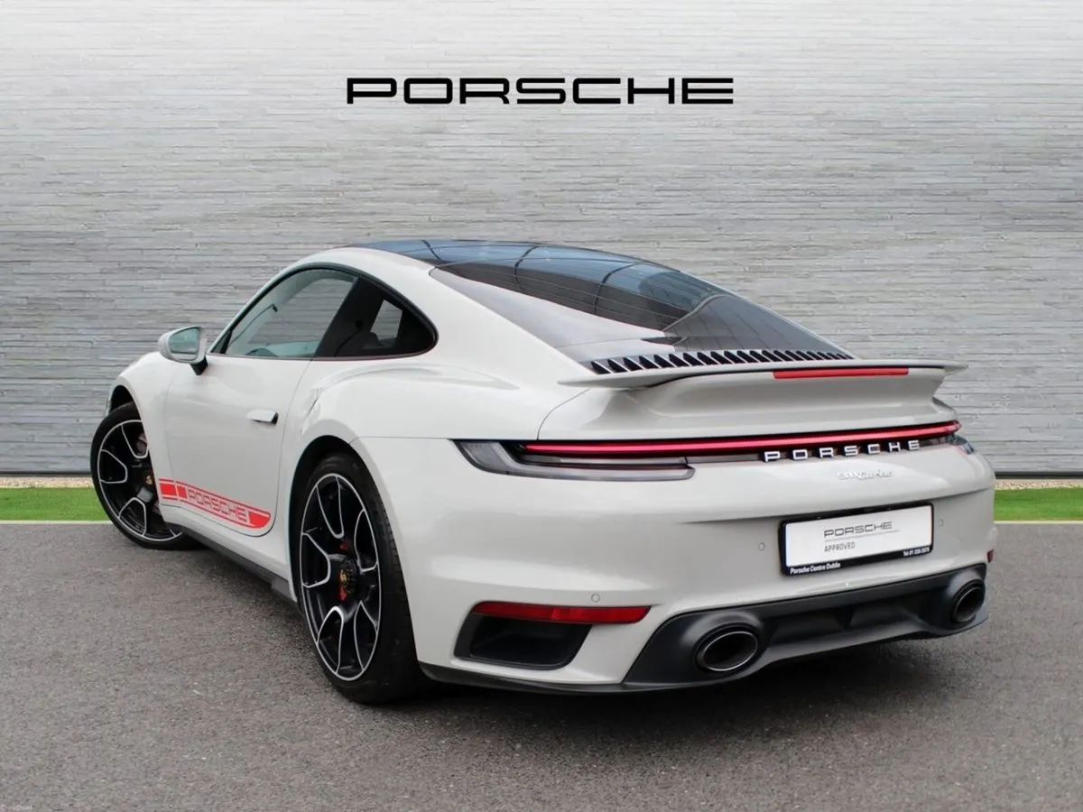 Porsche 911 Turbo - Image 3