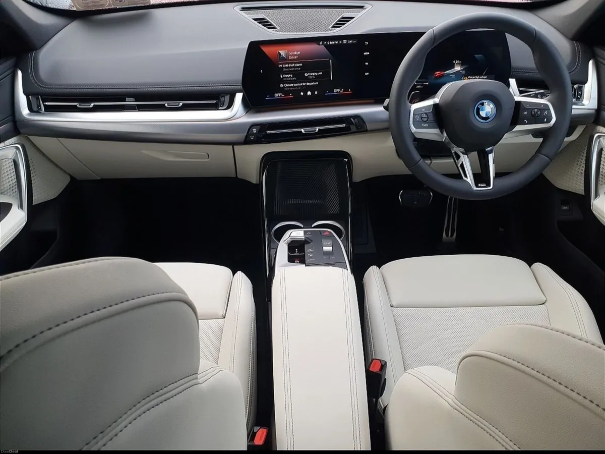 BMW iX1 eDrive20 M Sport - Image 4