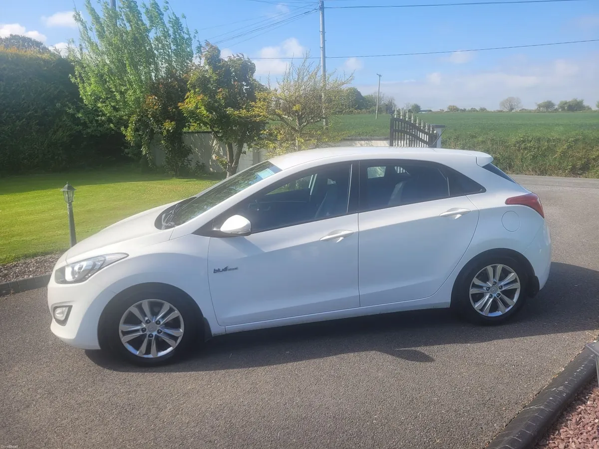 €5,950...NEW NCT...2015 HYUNDAI I30 1.6 DIESEL - Image 2