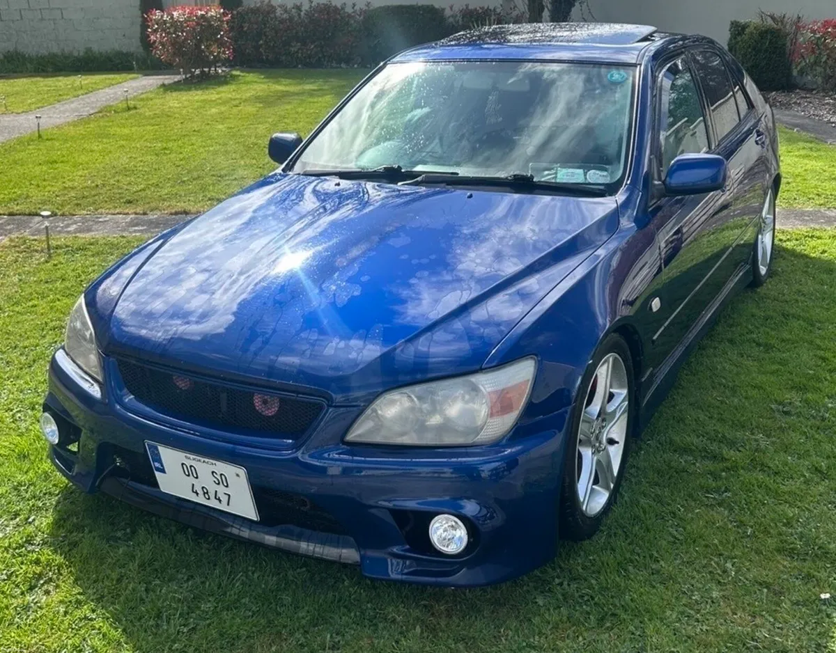 Lexus is200 Irish reg - Image 2