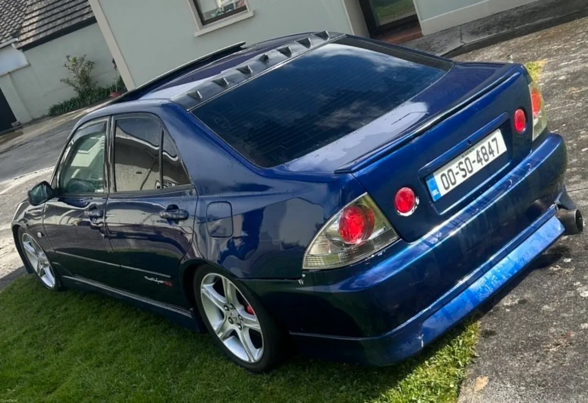 Lexus is200 Irish reg - Image 4