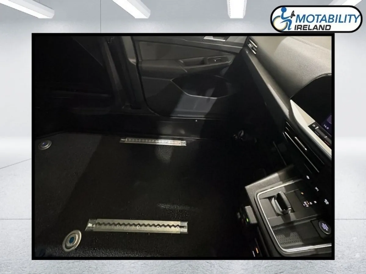 Ford Tourneo Connect Dual Drive From Wheelchair / - Image 5