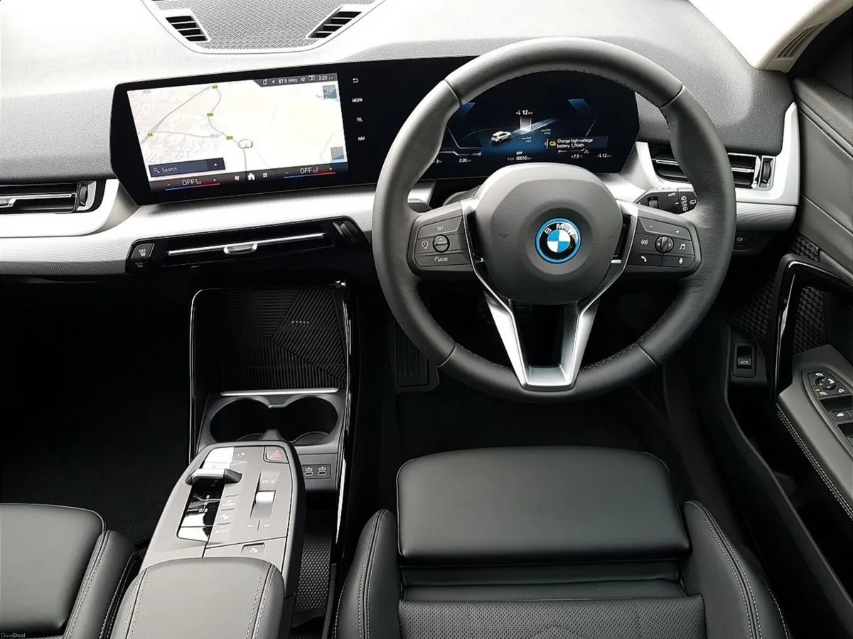 BMW iX1 iX1 eDrive20 Sport - Image 5