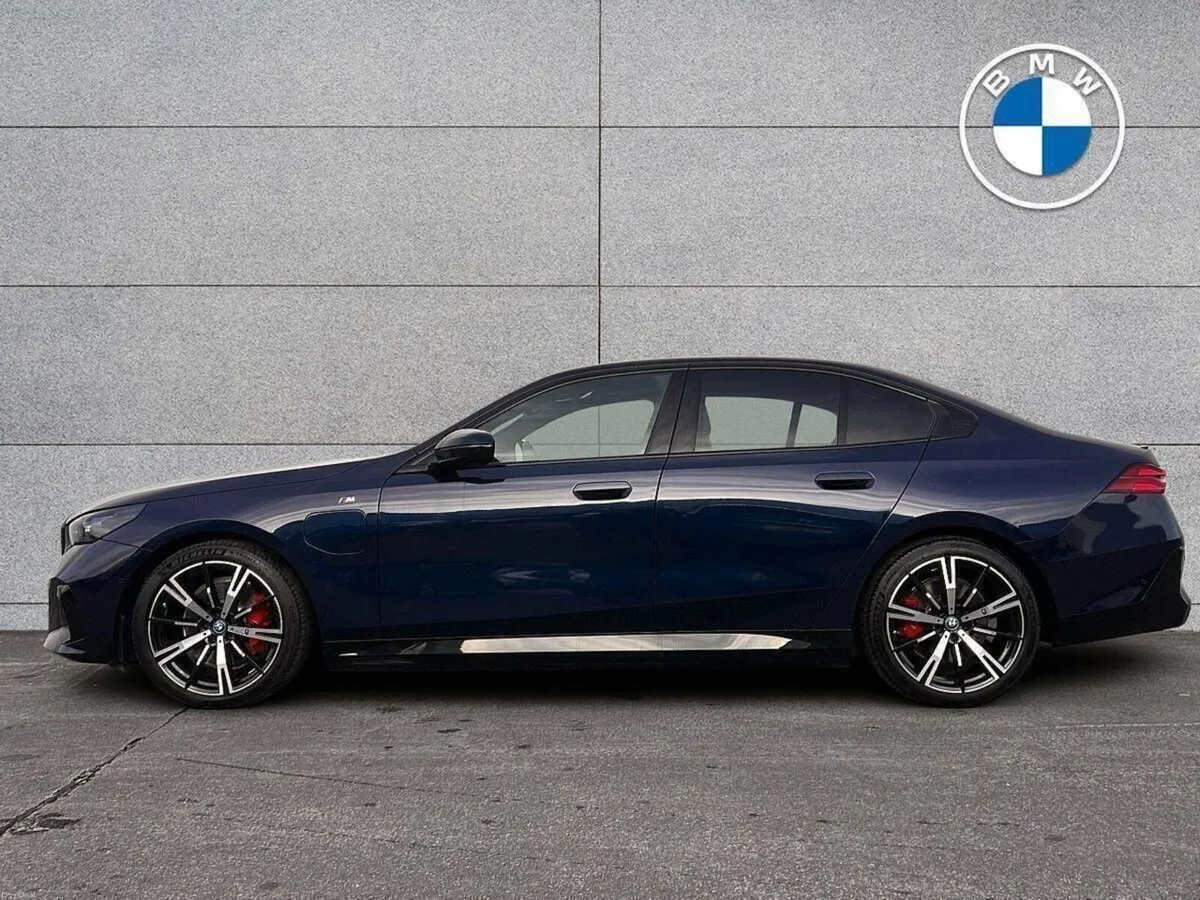 BMW 5-Series 530e M Sport Pro Saloon - Image 3