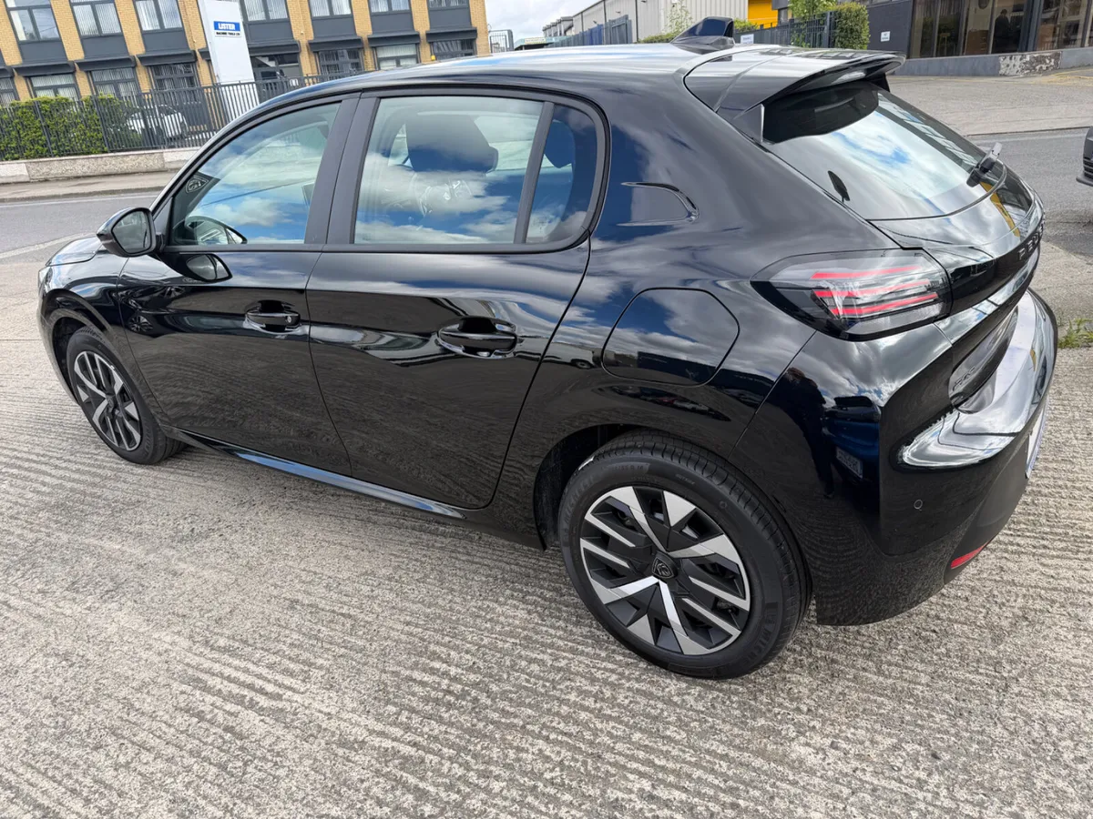 Peugeot 208 - Image 6