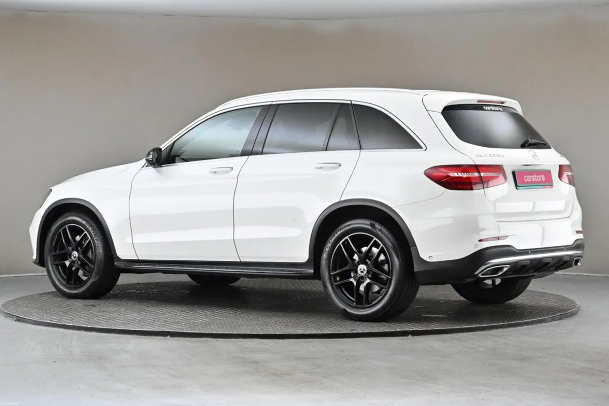 Mercedes-Benz GLC 220D 4MATIC AMG LINE PREMIUM - Image 6