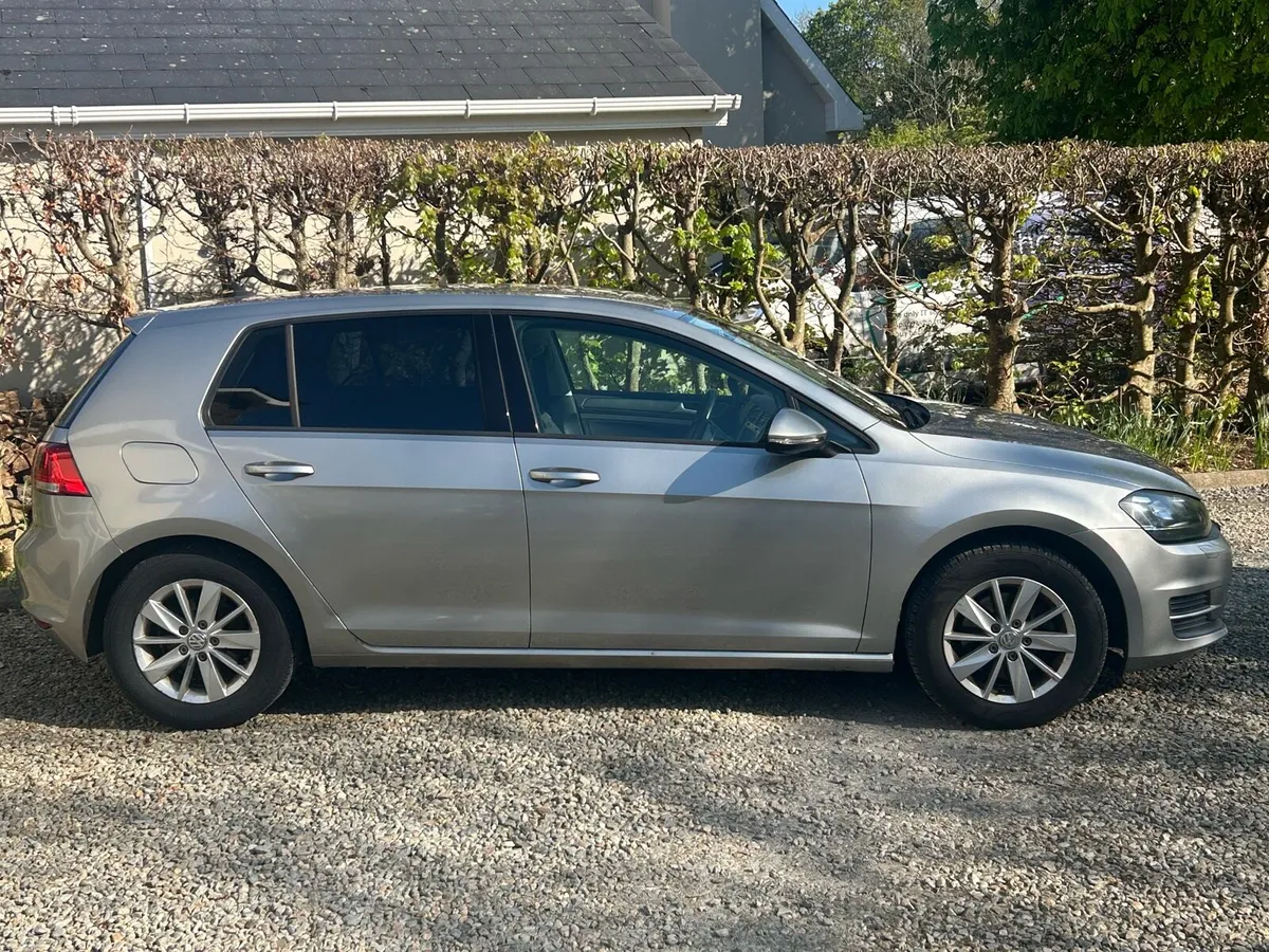Volkswagen Golf **Low Km** - Image 4