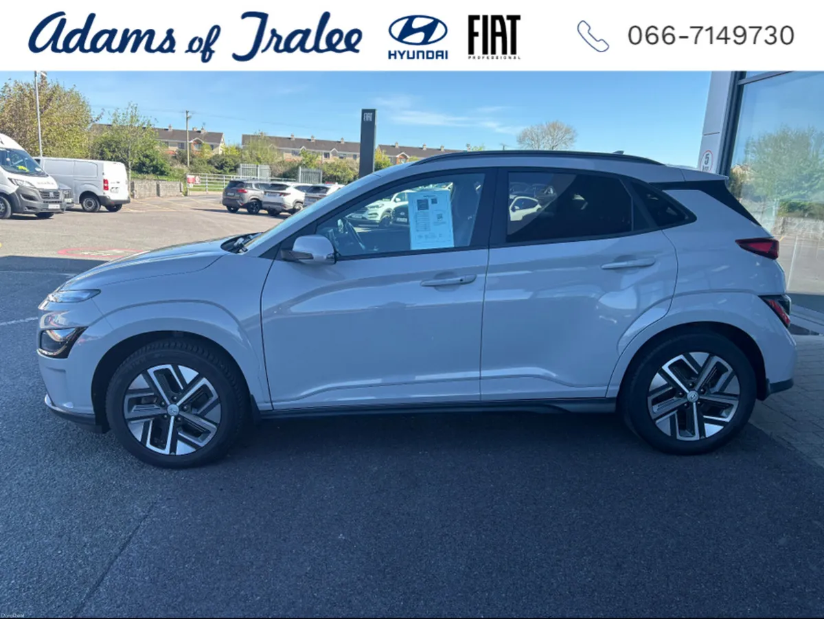 Hyundai KONA EXECUTIVE 39 EV 5DR AUTO - Image 2