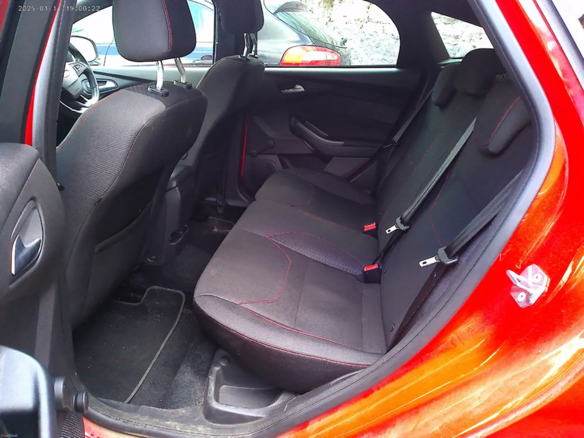 Ford Focus ST-LINE 1.0 ECOBOOST 125PS 6SPEED - Image 2