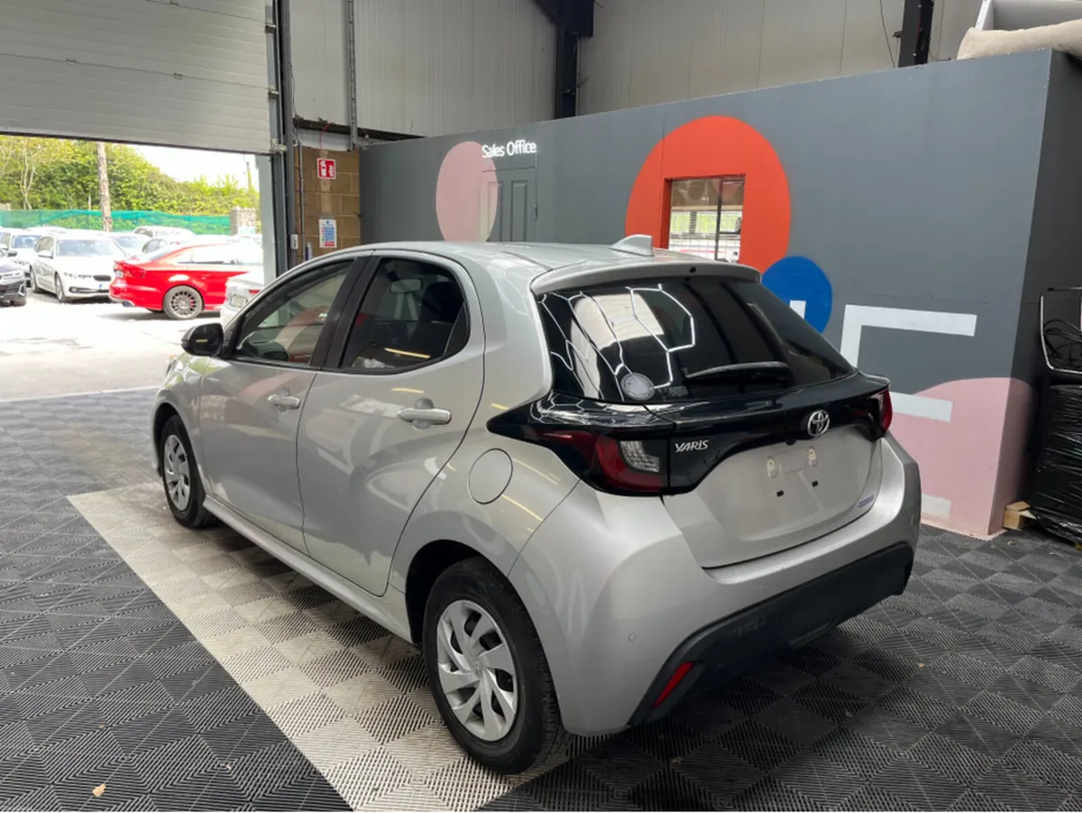 Toyota Yaris 2021 TOYOTA YARIS X 1.0 AUTOMATIC / R - Image 4