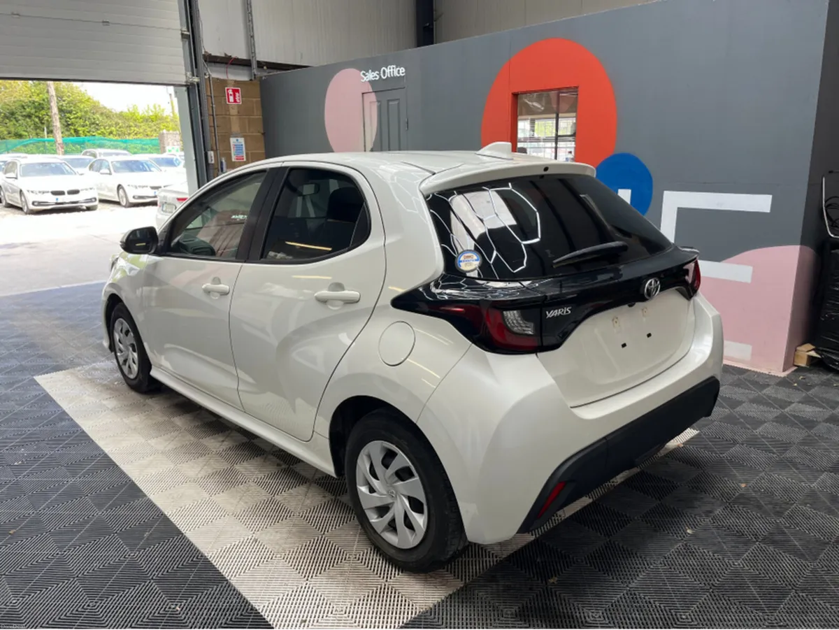 Toyota Yaris 2021 TOYOTA YARIS X 1.0 AUTOMATIC / R - Image 4