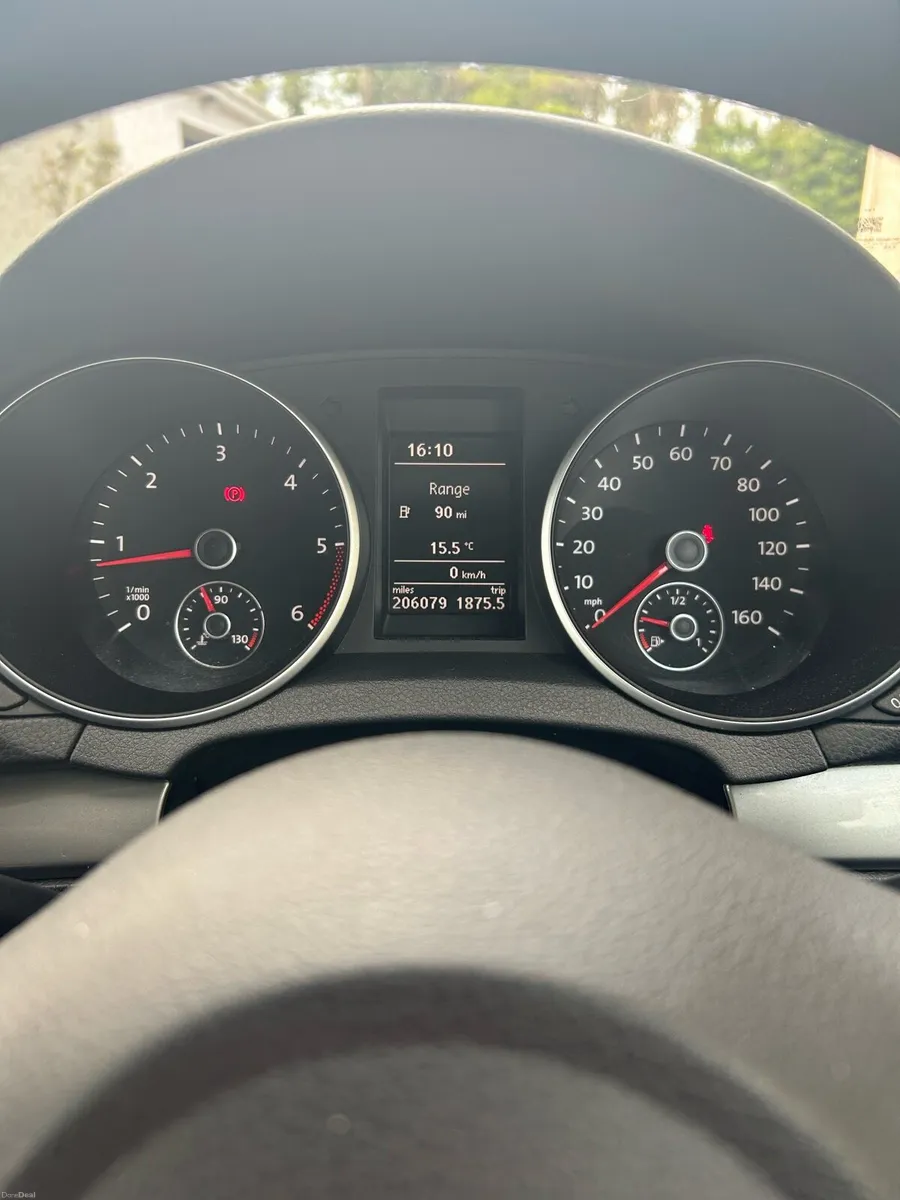 VW Golf Car - Image 2