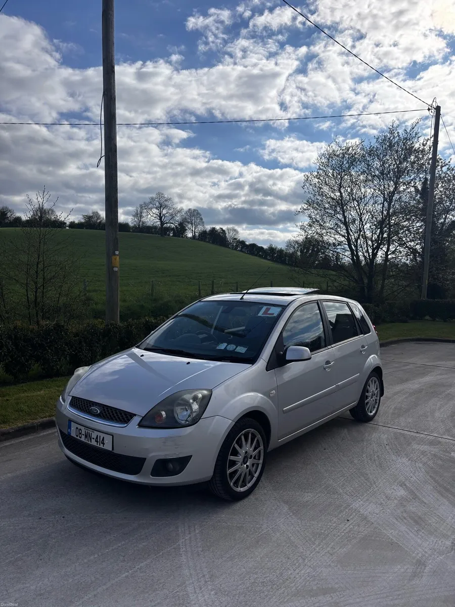 2008 Ford Fiesta 1.2 Zetec LOW MILEAGE - Image 1