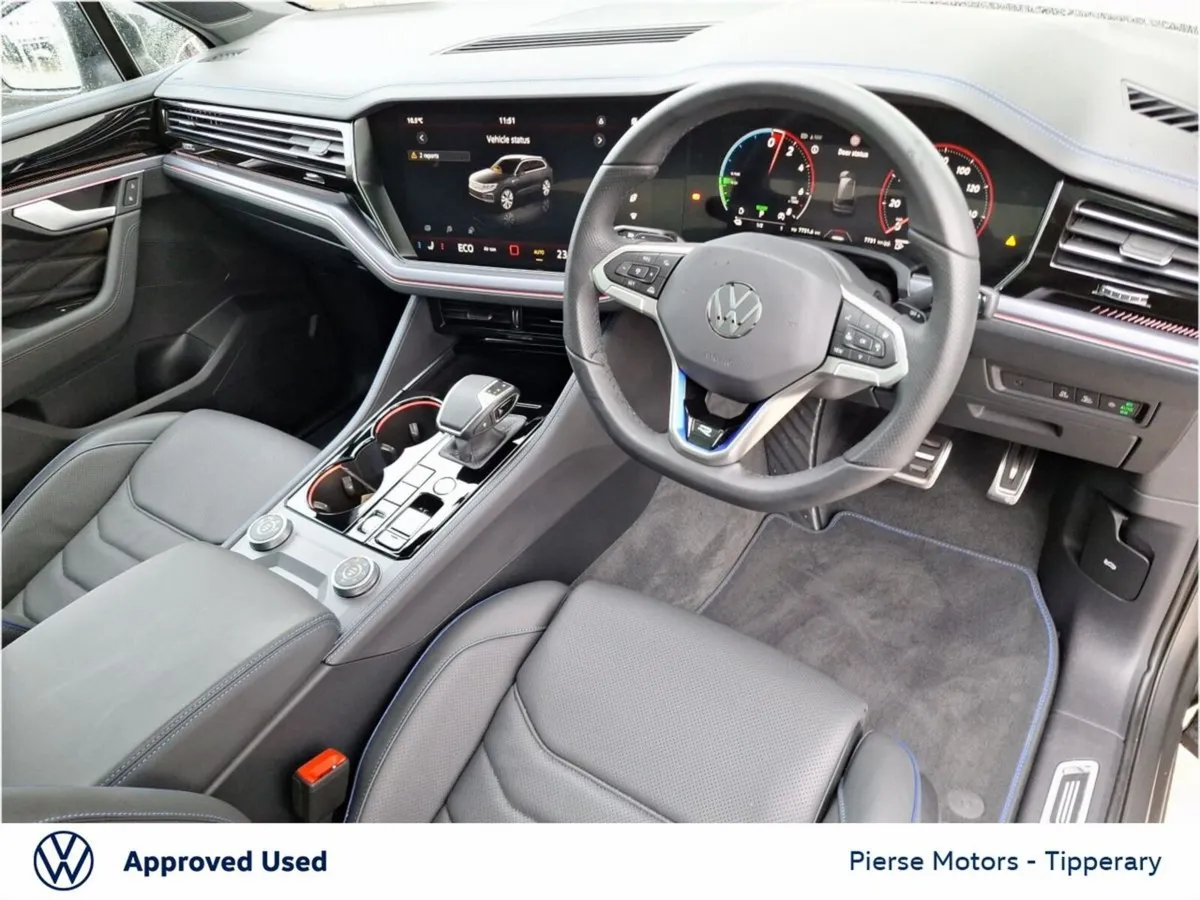 Volkswagen Touareg Touareg V6 R Tsi Phev R V6 TSi - Image 2