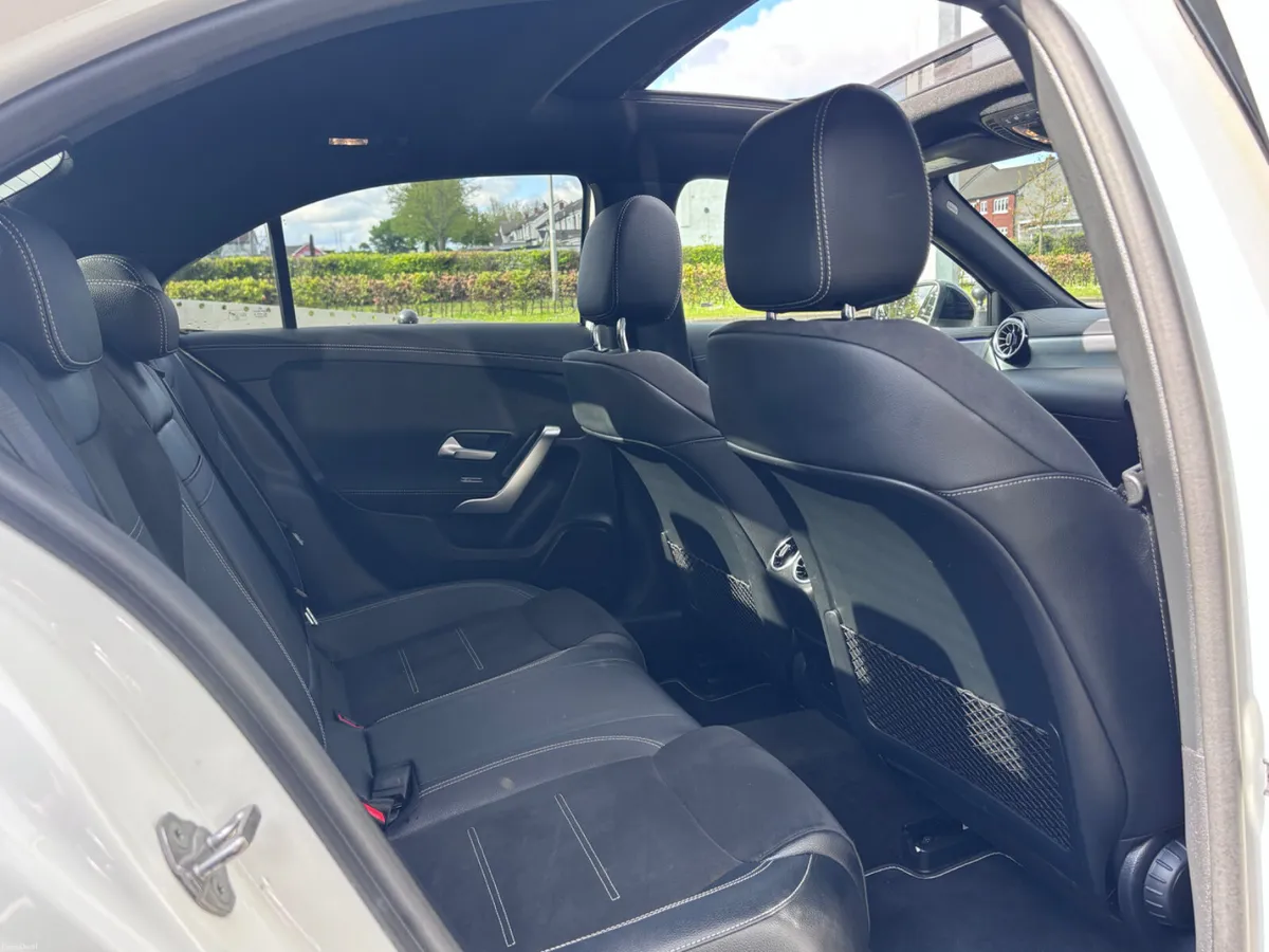 MERCEDES-BENZ A CLASS 250 AMG LINE PREMIUM PLUS - Image 5