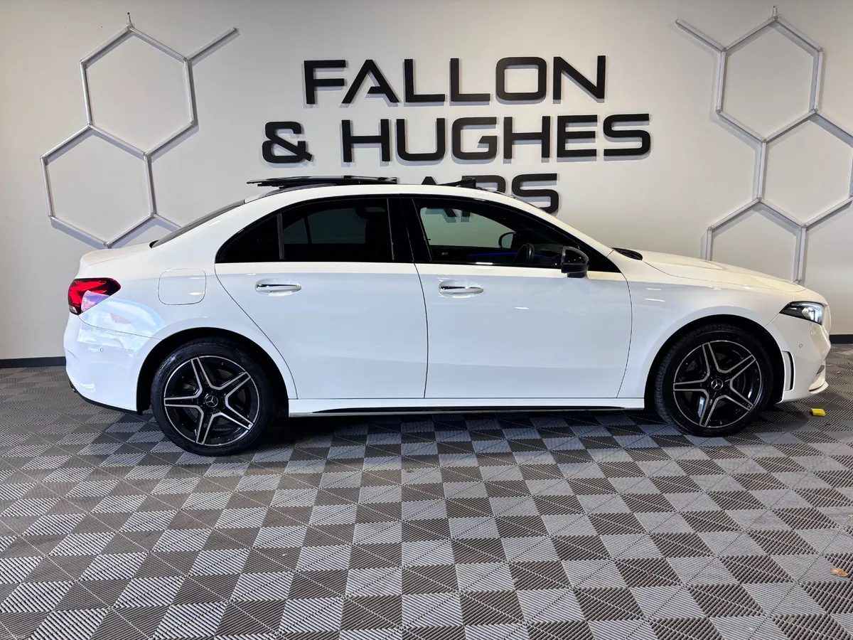 MERCEDES-BENZ A CLASS 250 AMG LINE PREMIUM PLUS - Image 4