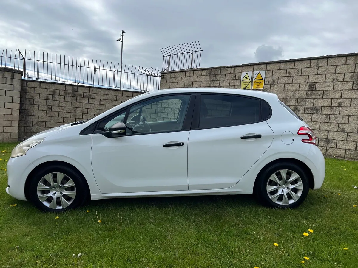 Peugeot 208 petrol fresh Nct - Image 3