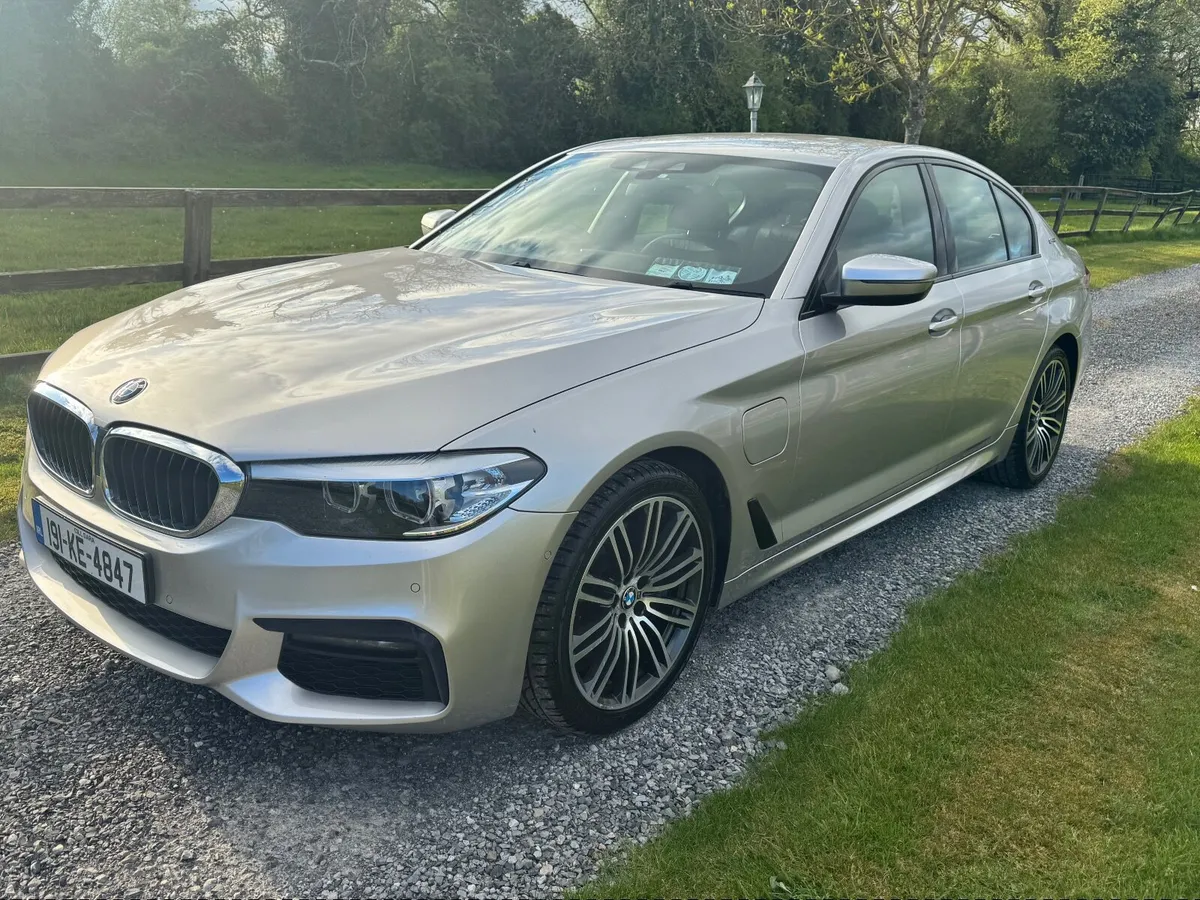 BMW 5-Series 2019 - Image 1