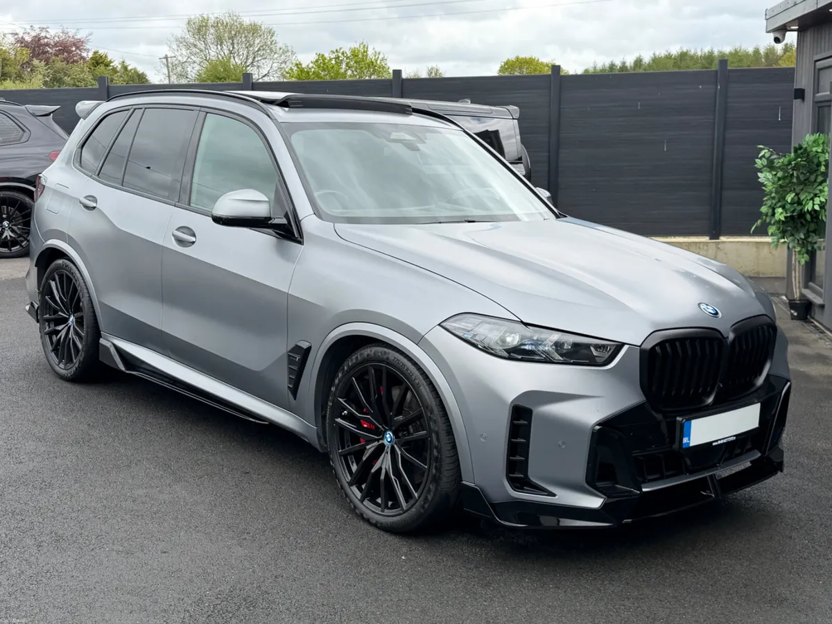 2023/232 BMW X5 50E MSPORT *FROZEN GREY* - Image 2