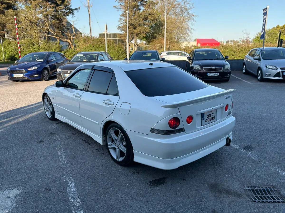 Toyota altezza as200z edition - Image 4