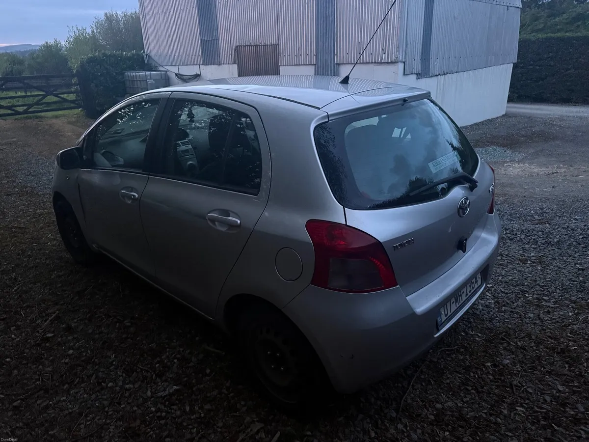 Toyota Yaris 2007 - Image 4