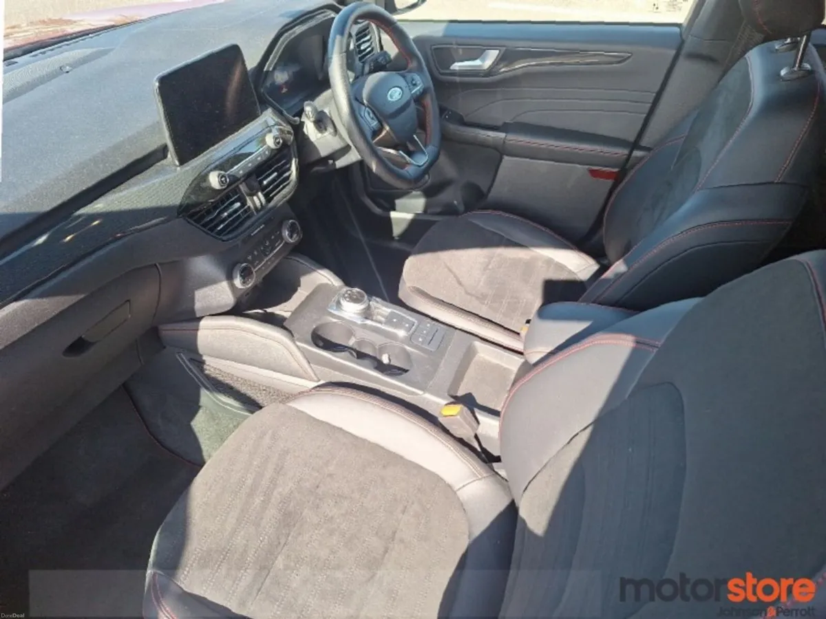 Ford Kuga ST LINE X I TINY MILEAGE - Image 3