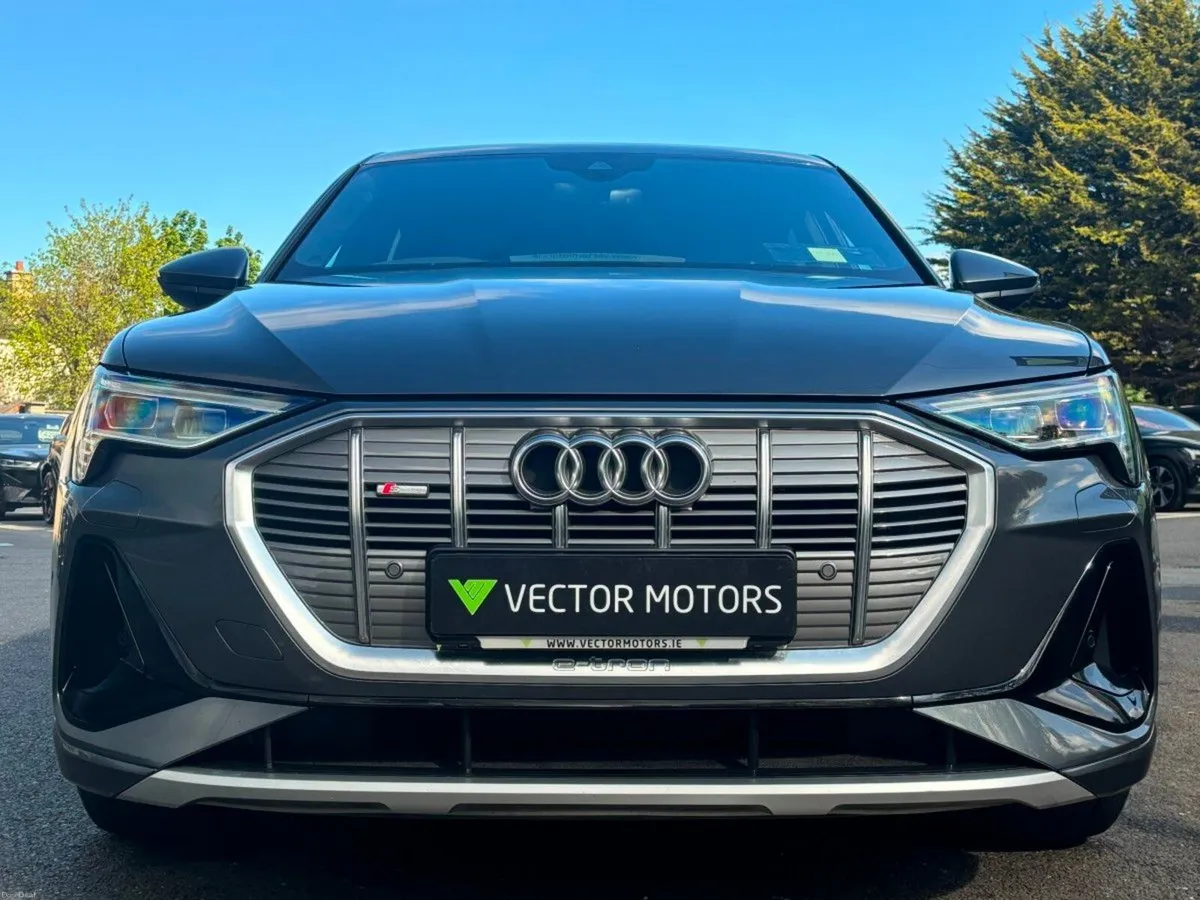 Audi e-tron 55 S-LINE SPORTBACK COUPE - Image 3