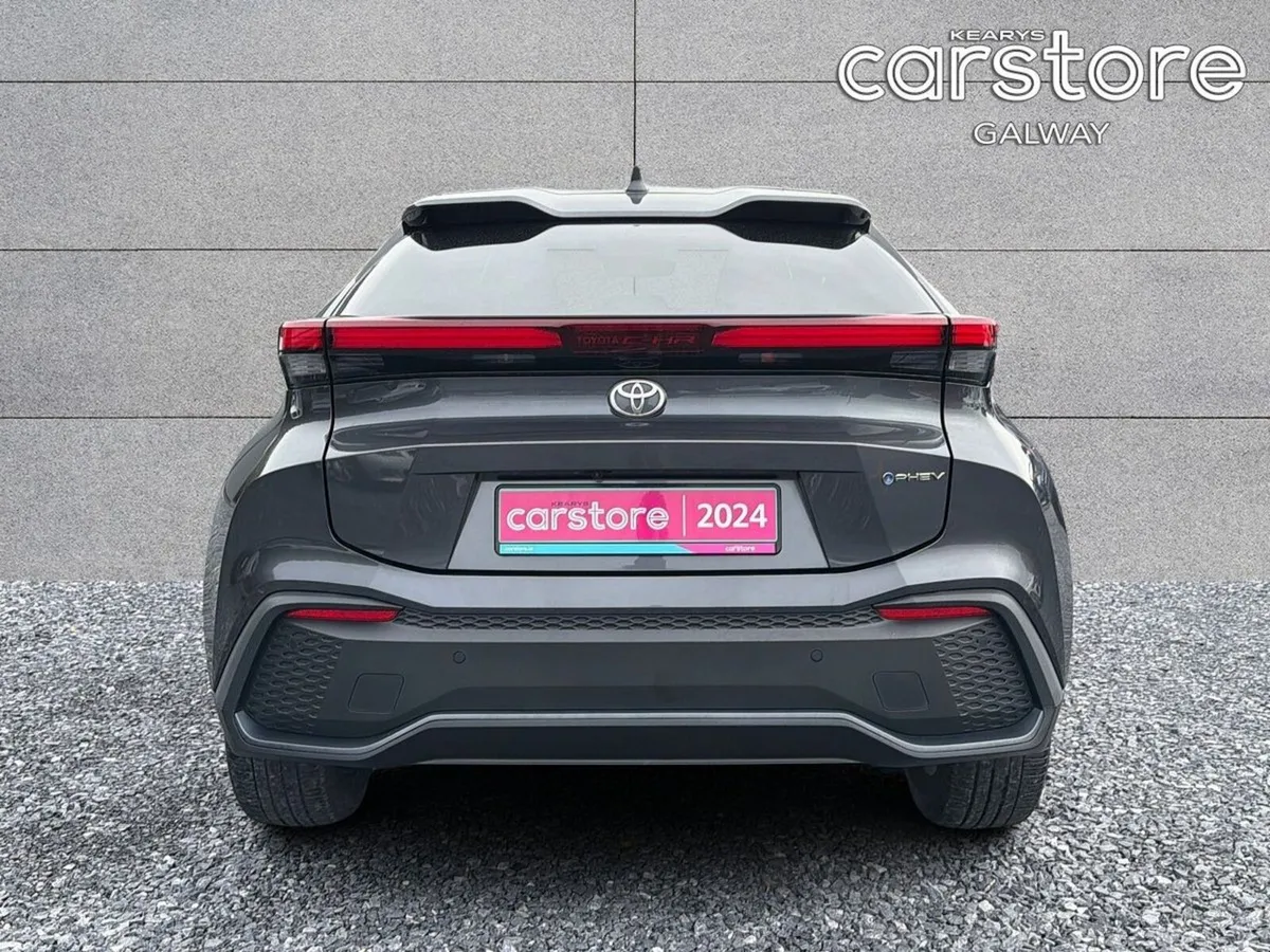 Toyota C-HR C-Hr Design Phev Auto  Design  223 VVT - Image 4