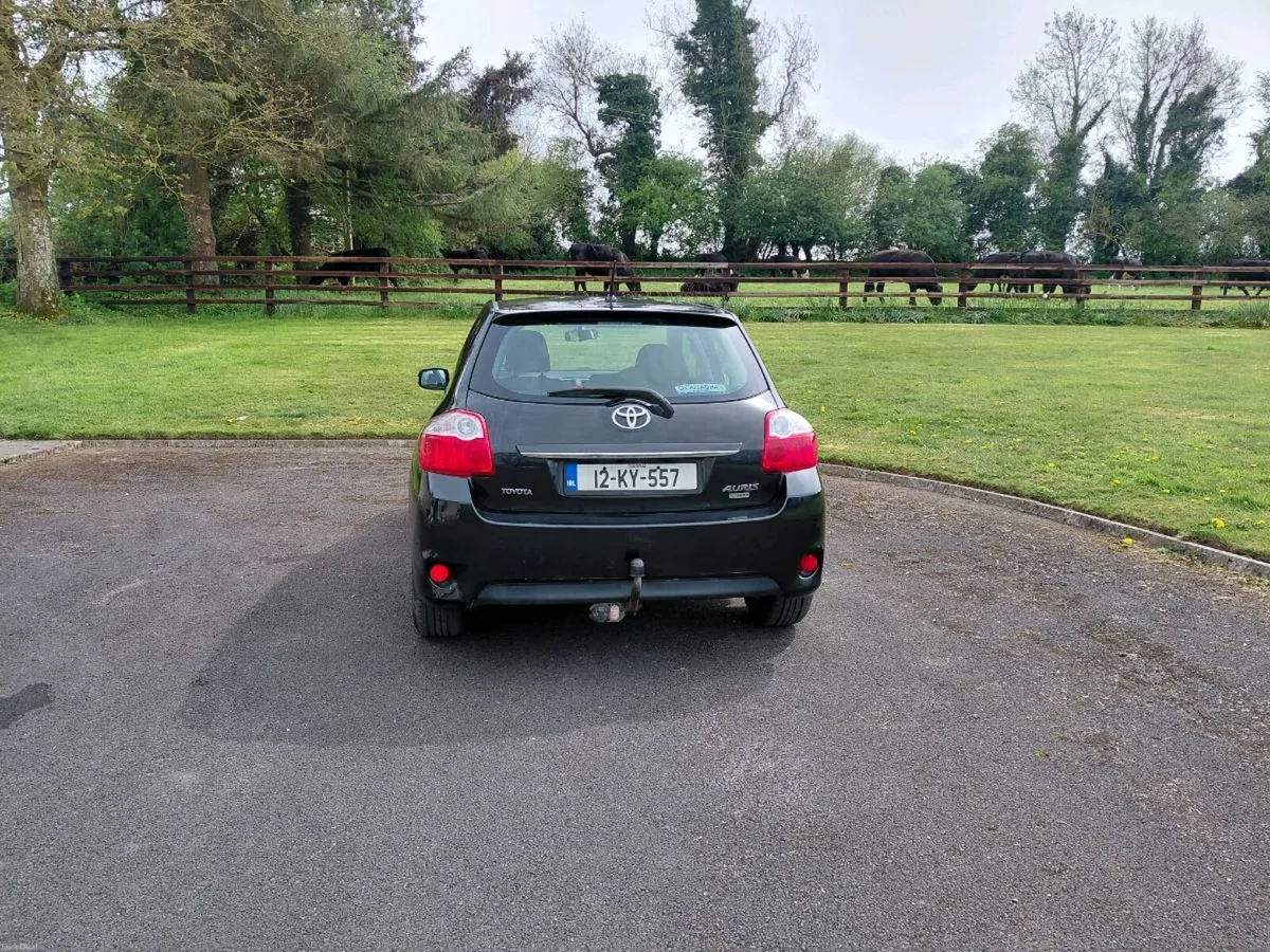 Toyota auris 1.4 diesel for sale 
Very low mileage - Image 4