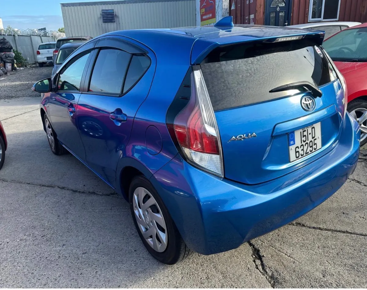 Toyota Aqua 2015 Automatic/Push Start/ immobilizer - Image 4