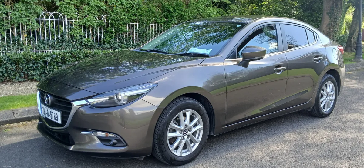 Mazda Mazda3 2019 1.5 EXEC SE 4dr *IRISH CAR* - Image 2
