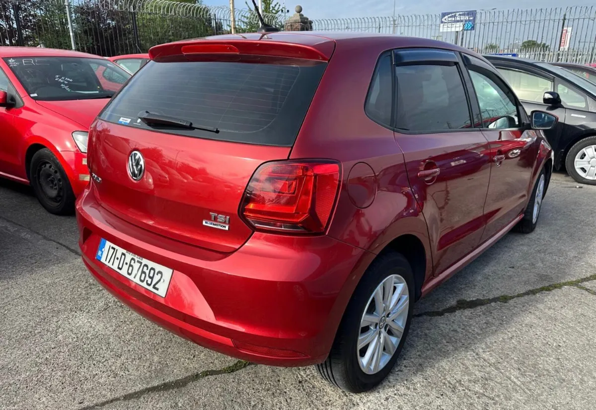 Volkswagen Polo 2017 Automatic / 25k km - Image 4