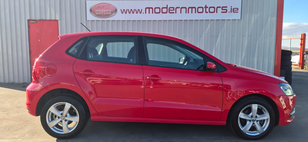 Volkswagen Polo auto trend 1.2 petrol very low kms - Image 4