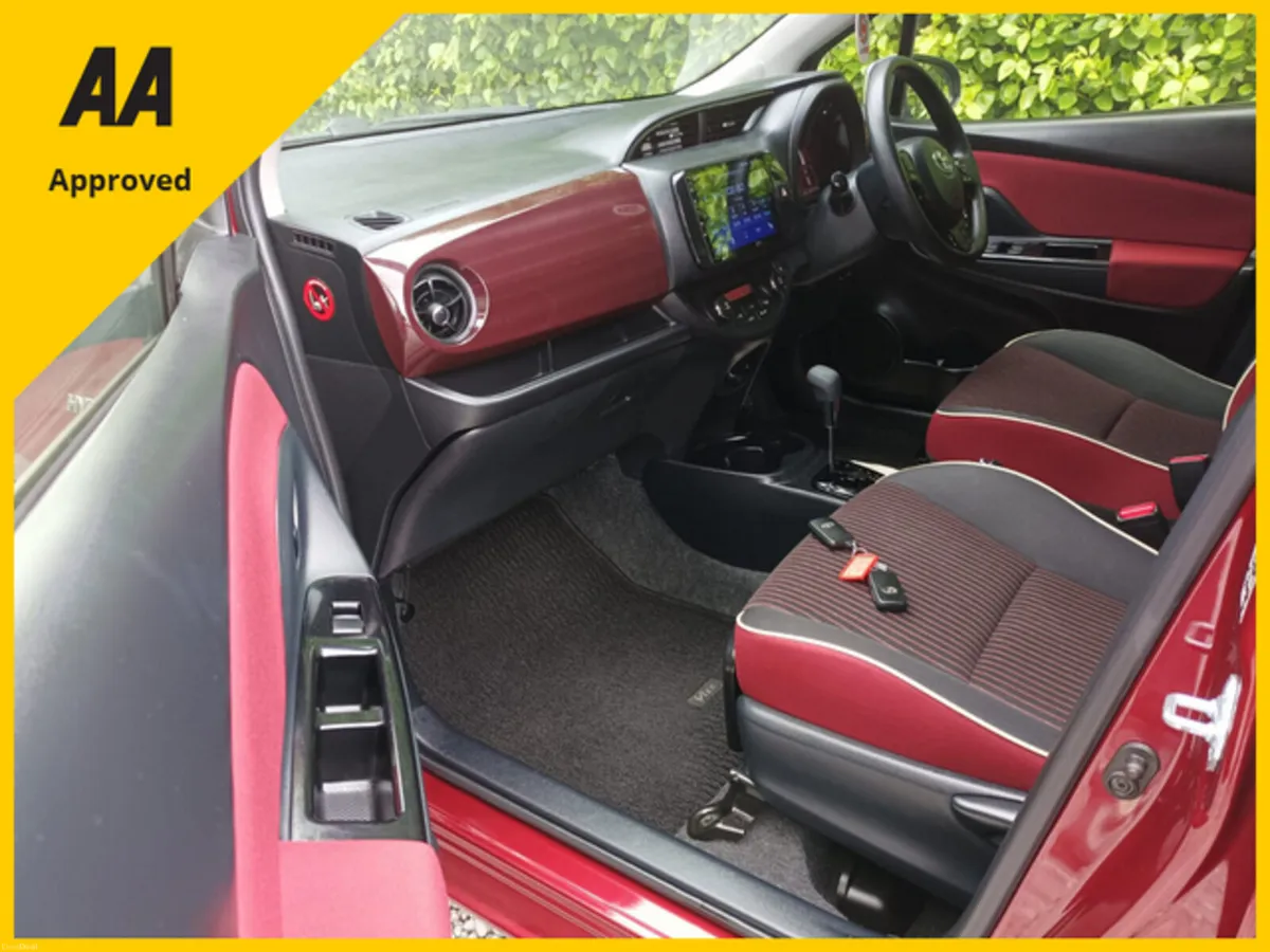 TopSpec Toyota Yaris 1.5 Petrol Hybrid, 2017 - Image 4