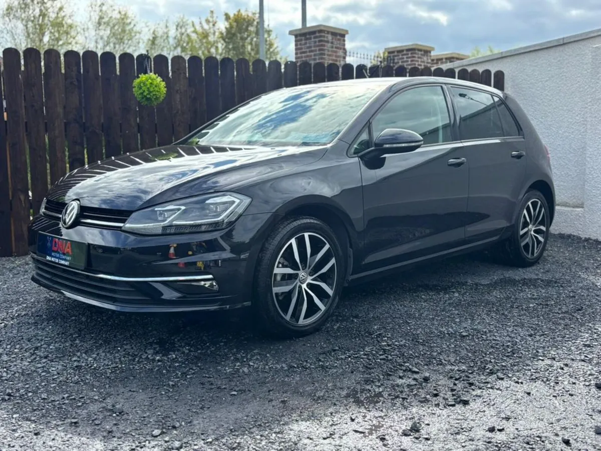 Volkswagen Golf HIGHLINE - ONLY 13K KMS! - Image 3