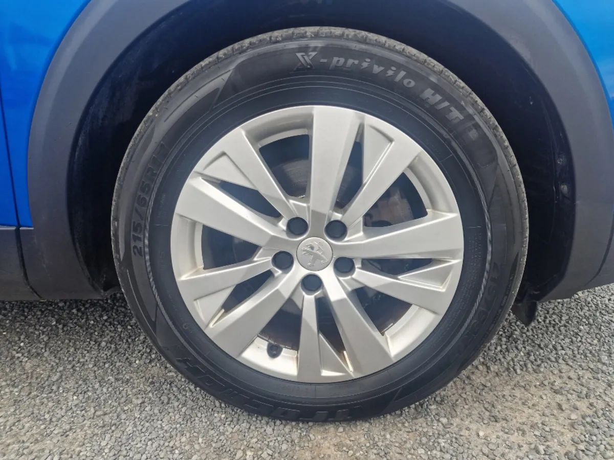 Peugeot 3008 FL Active 1.5 Blue HDI 130 6.2 - Image 4