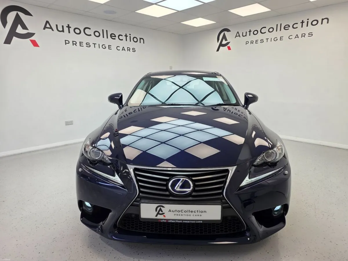 Lexus IS **HYBRID**EXECUTIVE EDITION** - Image 2