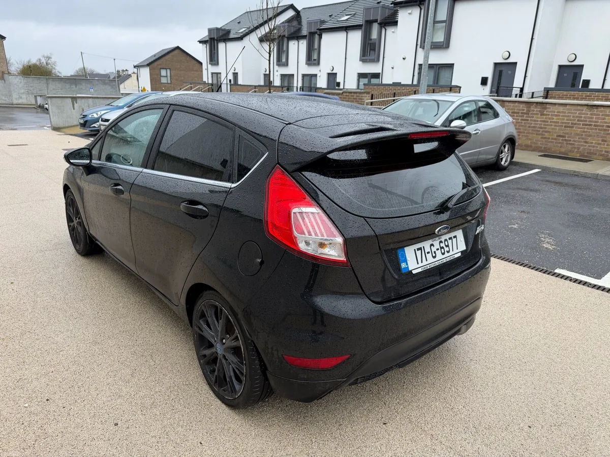 2017 FORD FIESTA NCT 4-27 LOW KMS - Image 3