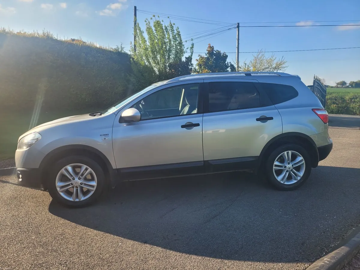€5,950...2014 4WD NISSAN QASHQAI 7 SEATER - Image 2