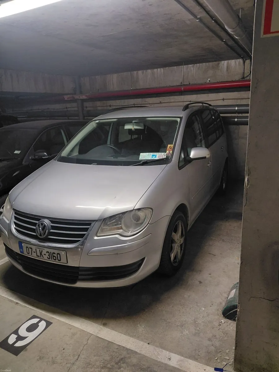 Volkswagen Touran 2007 - Image 4