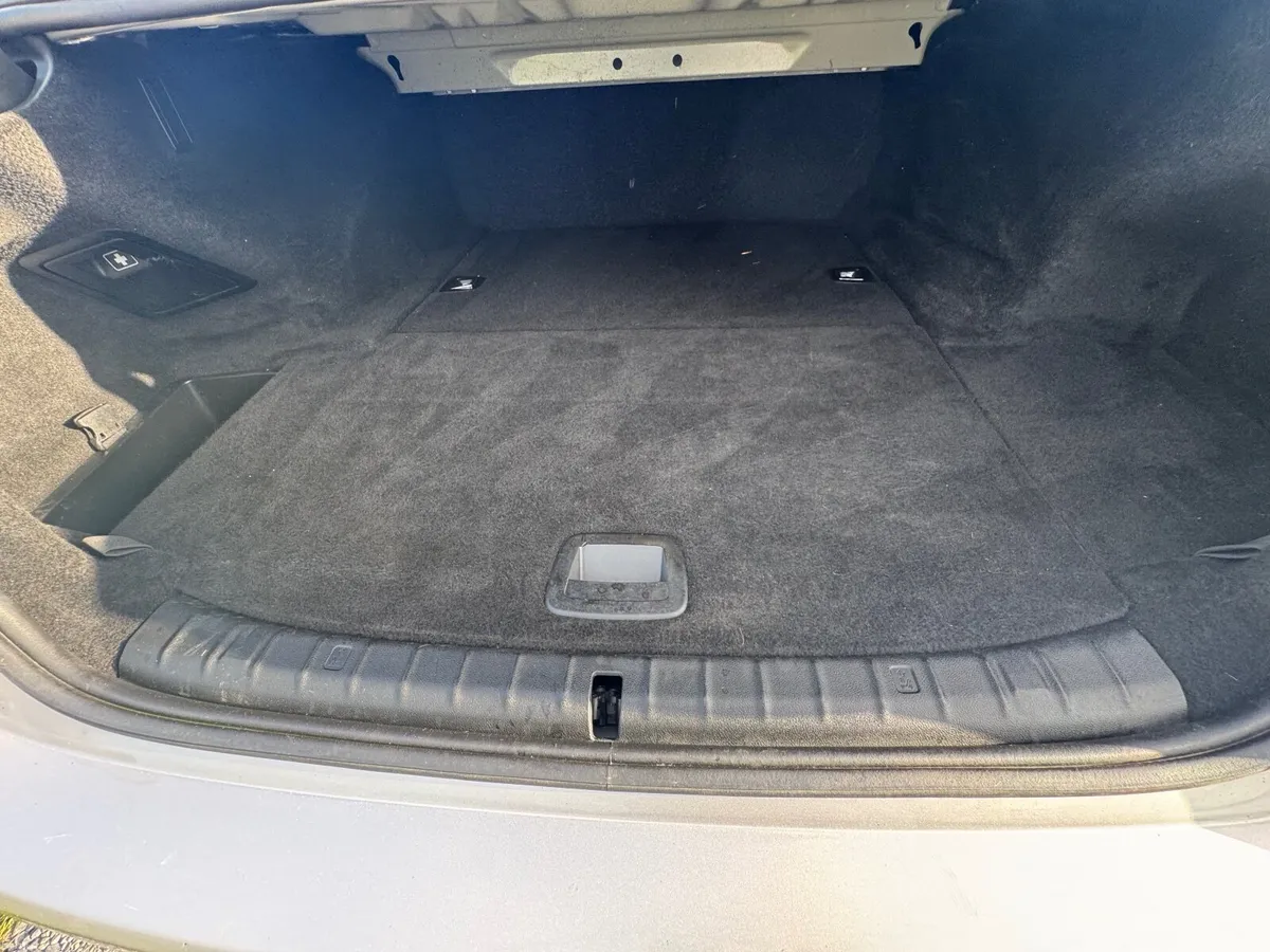 BMW 5-Series 2019 - Image 4