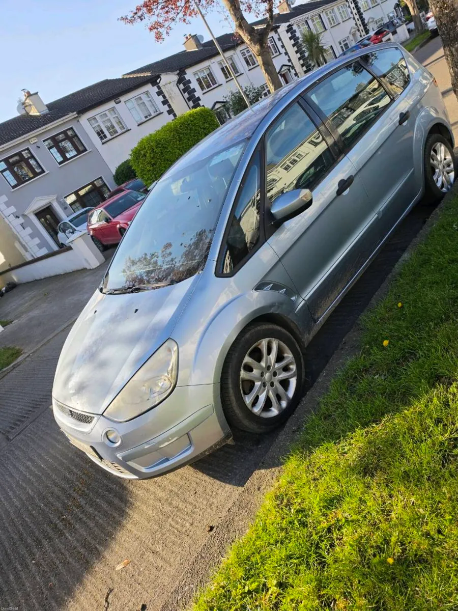 Ford S-Max - Image 1