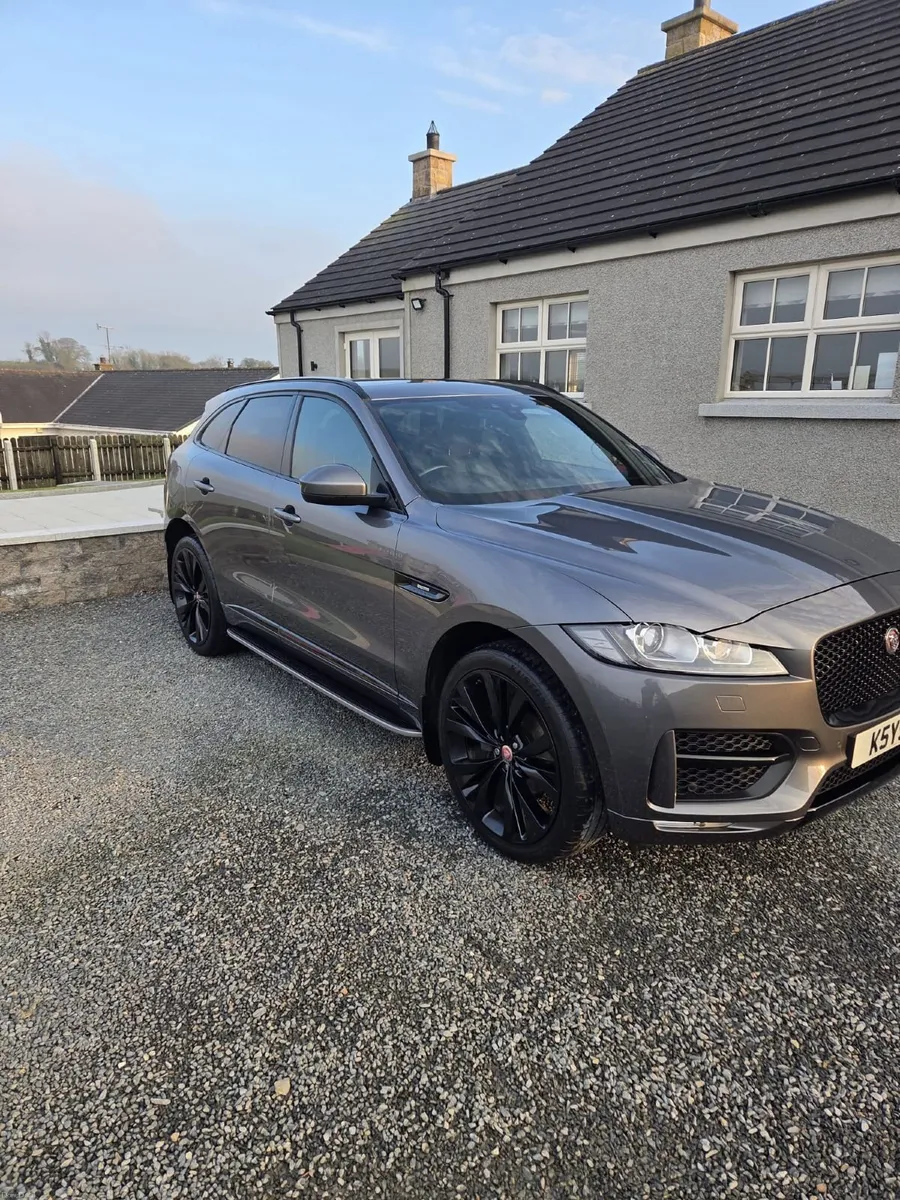 Jaguar F-Pace 2018 - Image 1