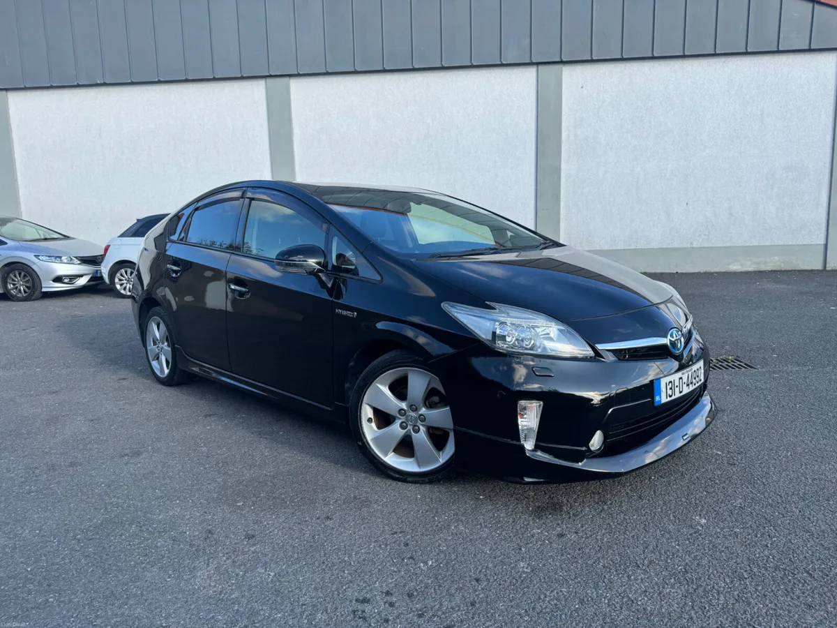 Toyota Prius 1.8 Hybrid Automatic - Image 2