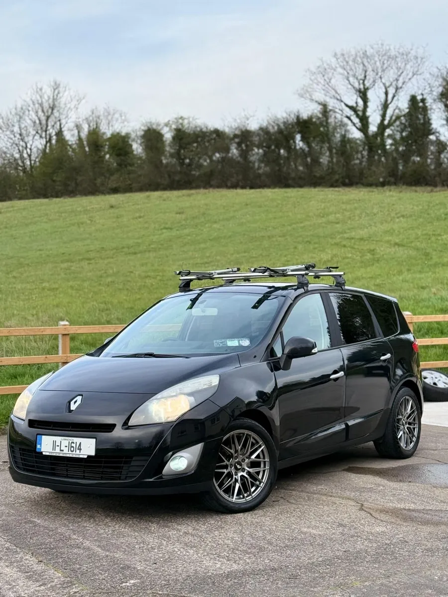 Renault Grand Scenic 2011 - Image 1